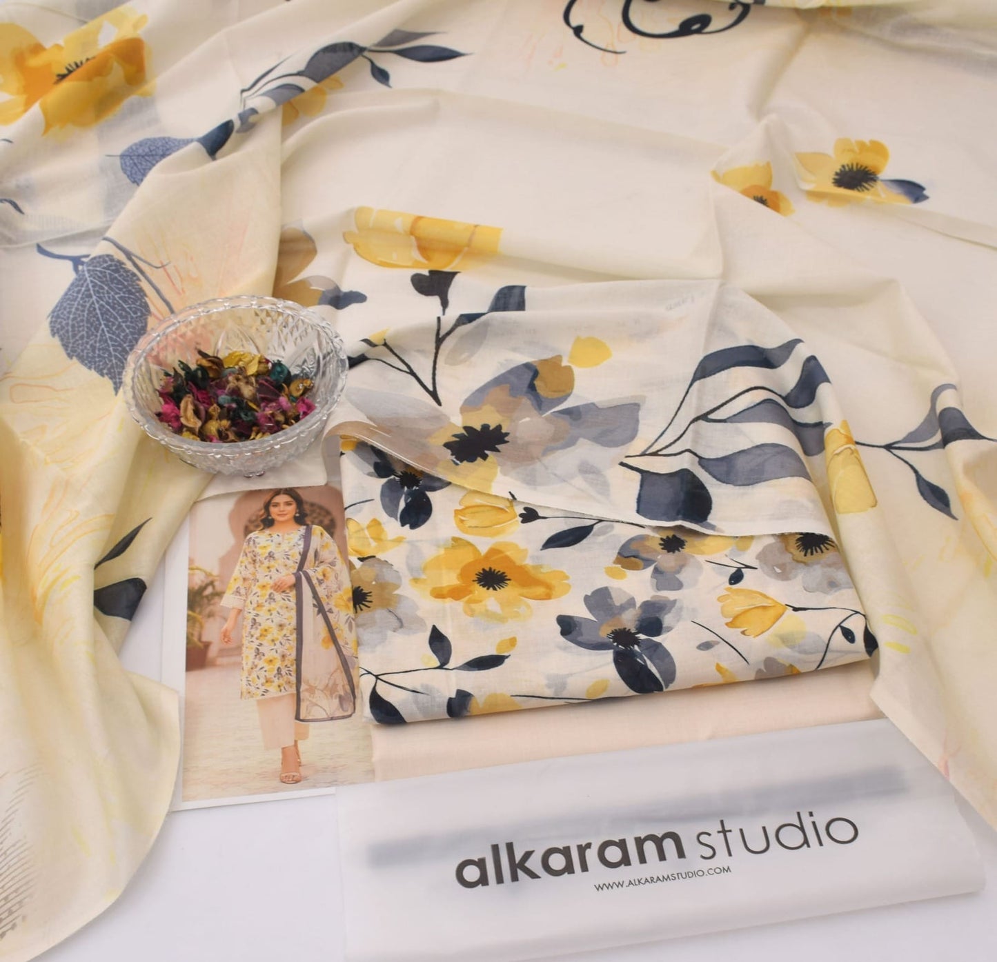 Alkaram 3-Piece Collection